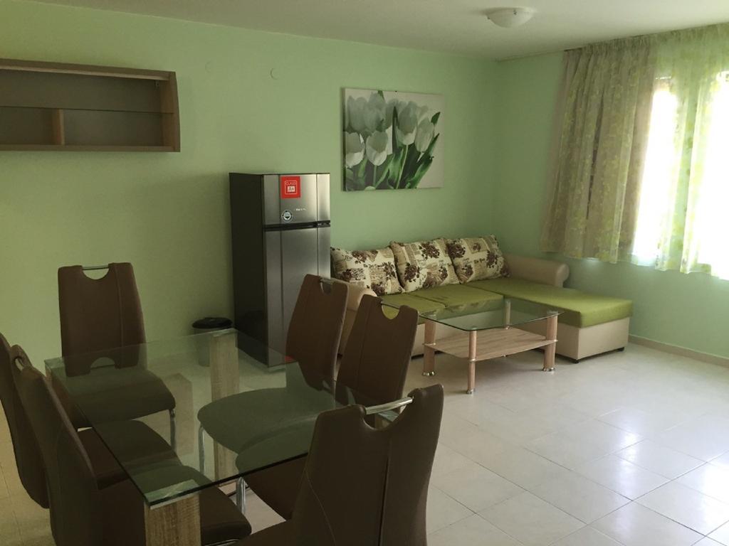 Apartments In Complex Chateau Nessebar Sveti Vlas Extérieur photo