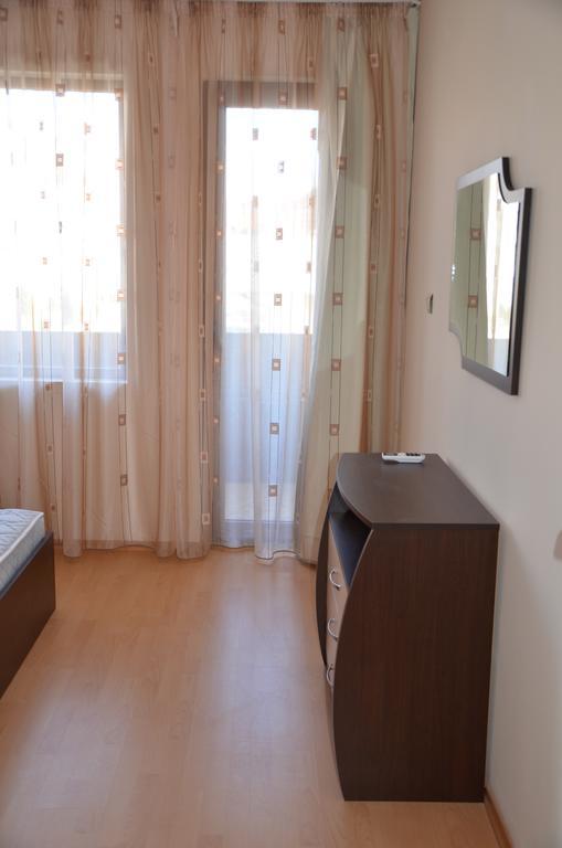 Apartments In Complex Chateau Nessebar Sveti Vlas Extérieur photo
