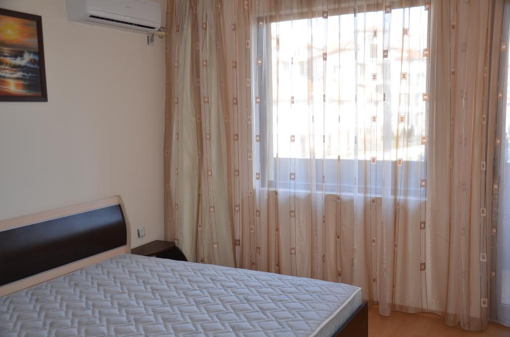 Apartments In Complex Chateau Nessebar Sveti Vlas Extérieur photo