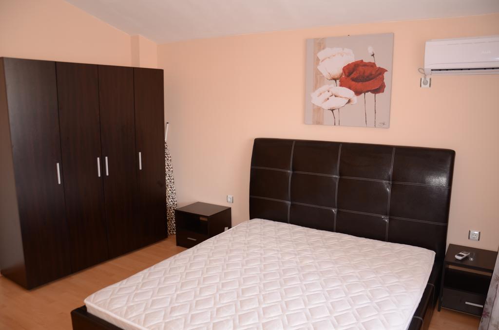 Apartments In Complex Chateau Nessebar Sveti Vlas Extérieur photo