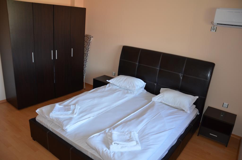 Apartments In Complex Chateau Nessebar Sveti Vlas Extérieur photo