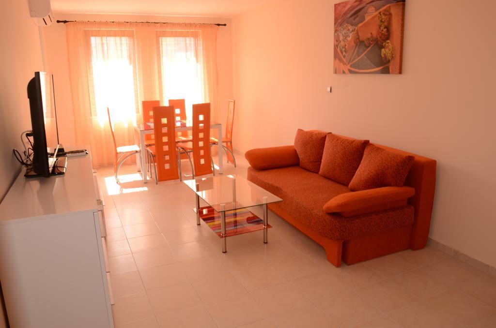 Apartments In Complex Chateau Nessebar Sveti Vlas Extérieur photo